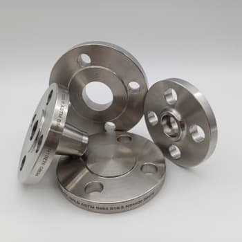 Vienti onnistui: Premium ASME B16.5 ASTM A105N laipat lähetetty